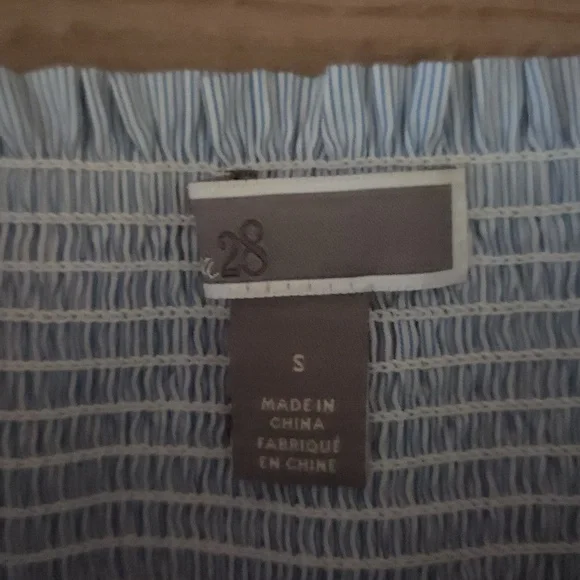 Off-Shoulder Ruffle Top - Picture 4 of 4